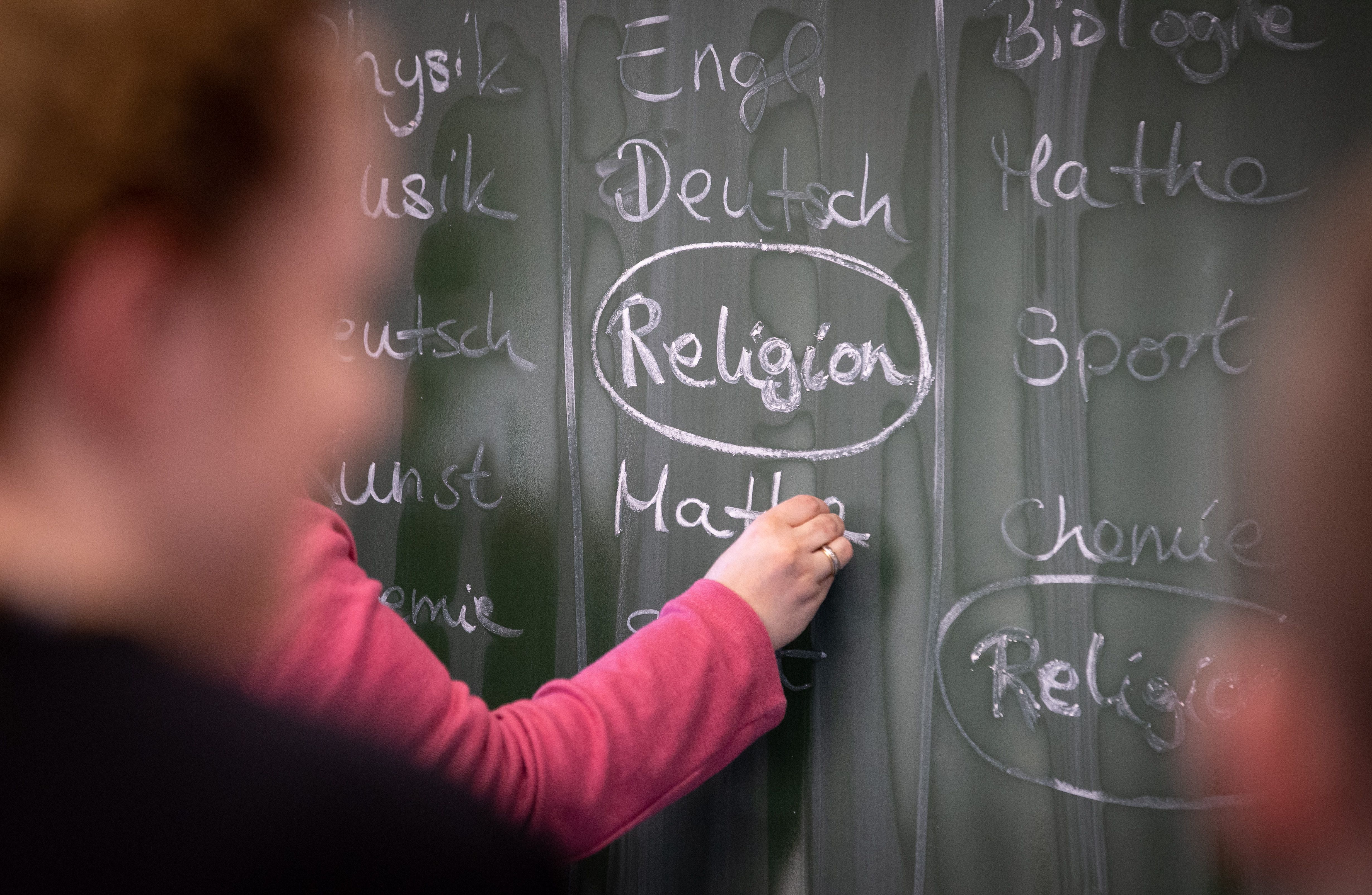 FDP will Religionsunterricht an Schulen in MV abschaffen – Kritik von ...