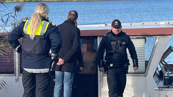Schweriner Gammelbootbesitzer veröffentlicht Video von Polizeieinsatz: Jetzt wird gegen ihn ermittelt