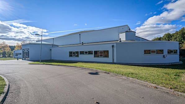 Schweriner Sporthalle hat weiterhin giftiges Blei in Leitungen und Duschen