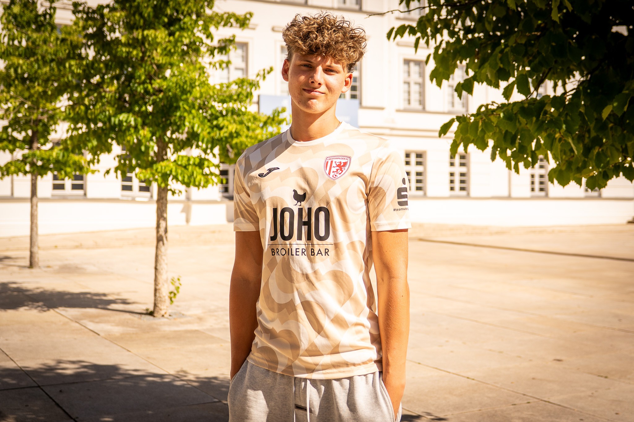 Zurück in MV: Greifswalder FC holt 17-jährige Torwarttalent von Energie ...